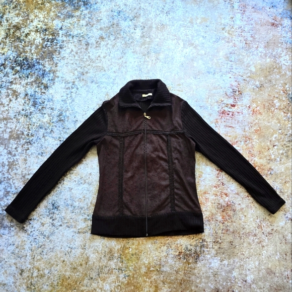 Beautiful sweater for Fall - Picture 4 of 6